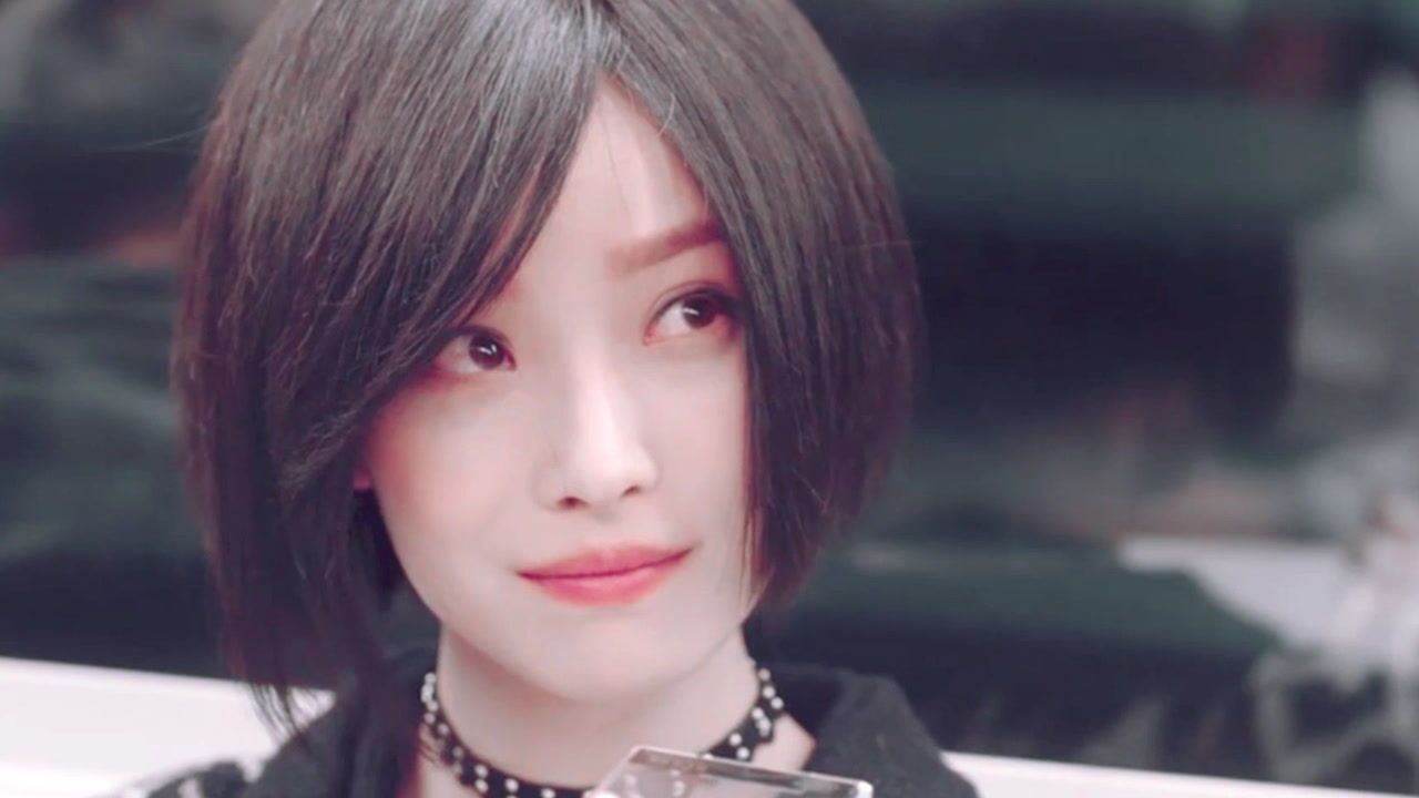 【倪妮:28岁未成年】小凉夏|像鱼