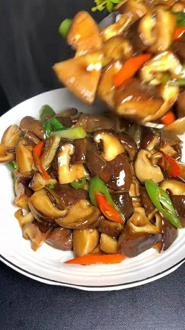 金名美食:老婆说想吃香菇了,今天就烧一道好吃的蚝油香菇#美食#家常菜