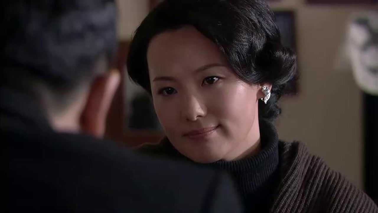 悬崖咏梅知道秋妍很漂亮担心周乙变心周乙直言和她只是演戏