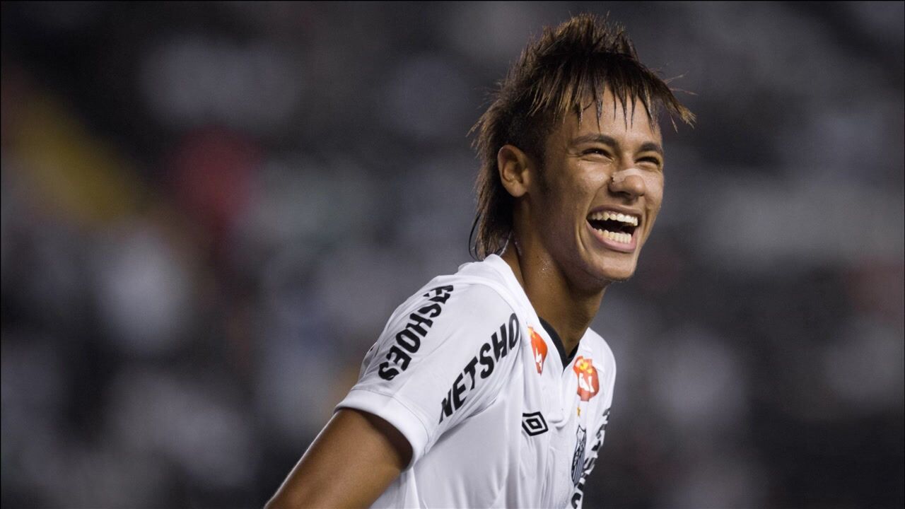 内马尔小时候踢球视频曝光,果然是少年天才太厉害了!