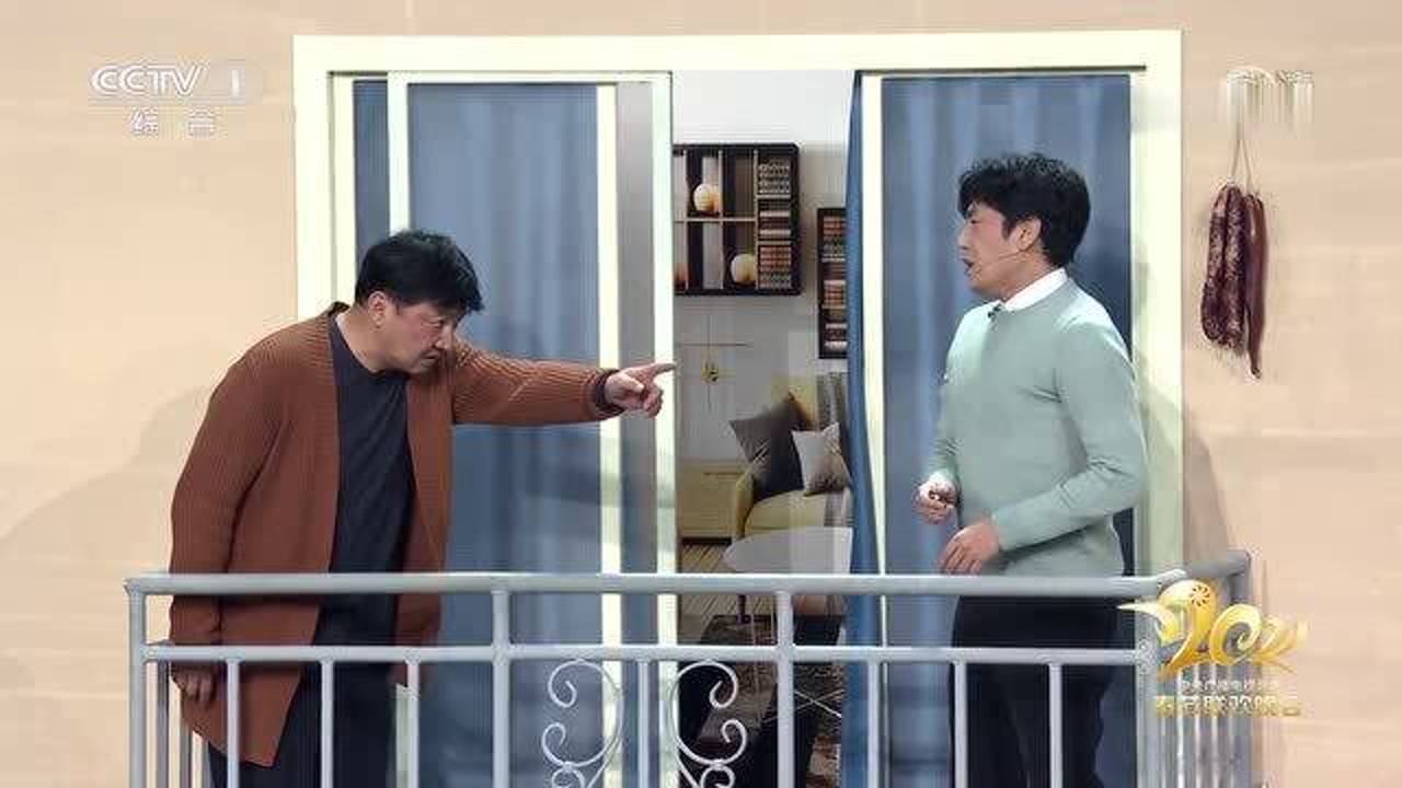 2021春晚暖心小品阳台讲述疫情期间的邻里真情