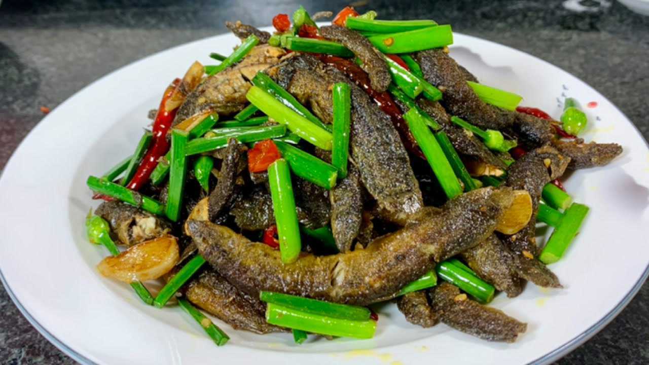 教你手撕泥鳅怎么做最好吃,酥香美味,香辣过瘾,比饭店吃的还香.