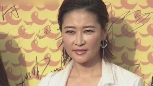 郭晓冬携两大气质美女车永莉梁静出席红毯这个组合够亮眼