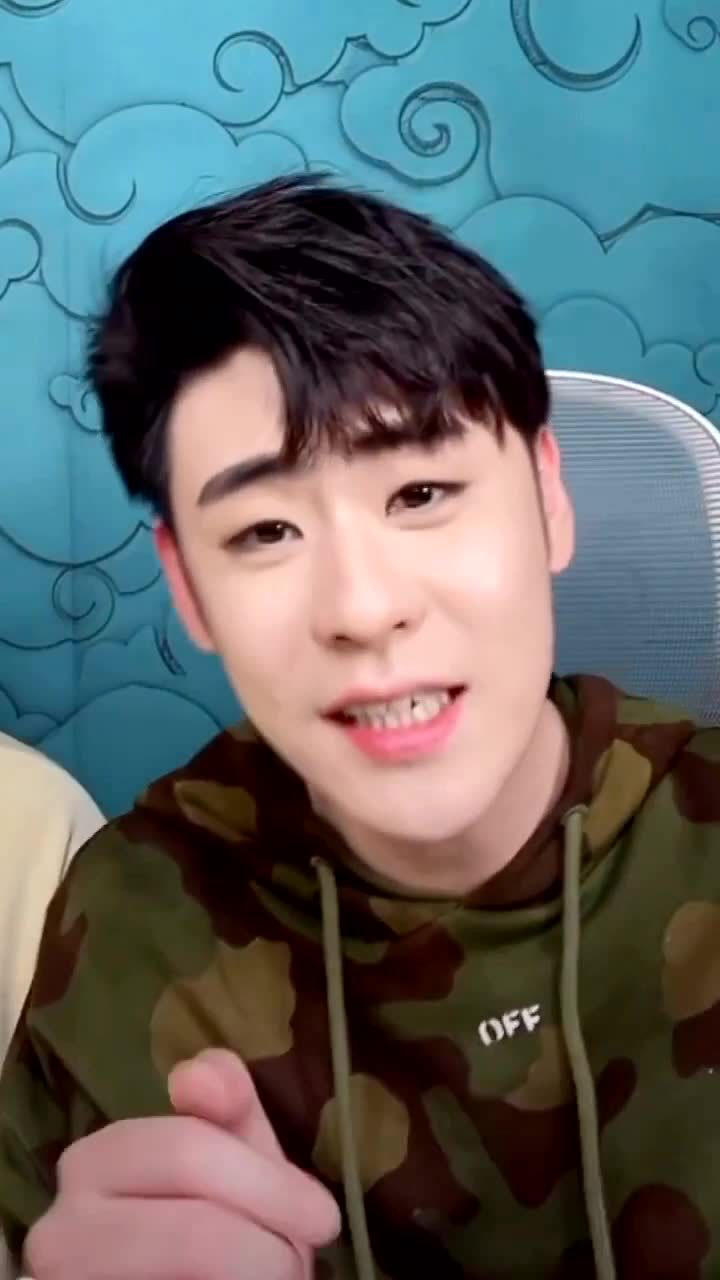 张云雷张云雷清唱的何必西天万里遥太好听了20210306dou音龙字科招生