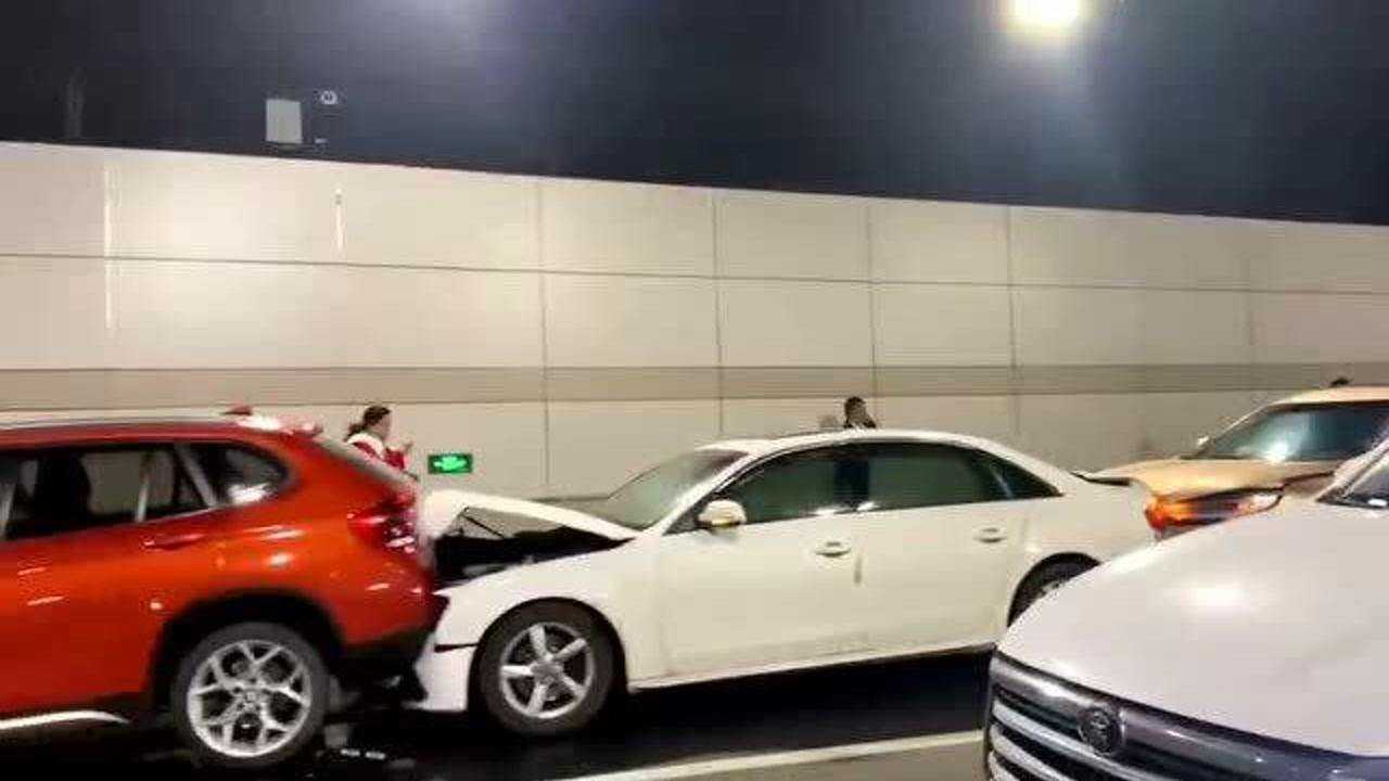 说了在忙就是在忙，还要问我忙什么？我也许忙着微笑和哭泣，忙着追逐天空中的流星······_高清1080P在线观看平台_腾讯视频