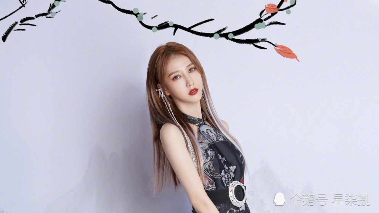 莫问归期现场版弦子表现太惊艳了嗓音太美了