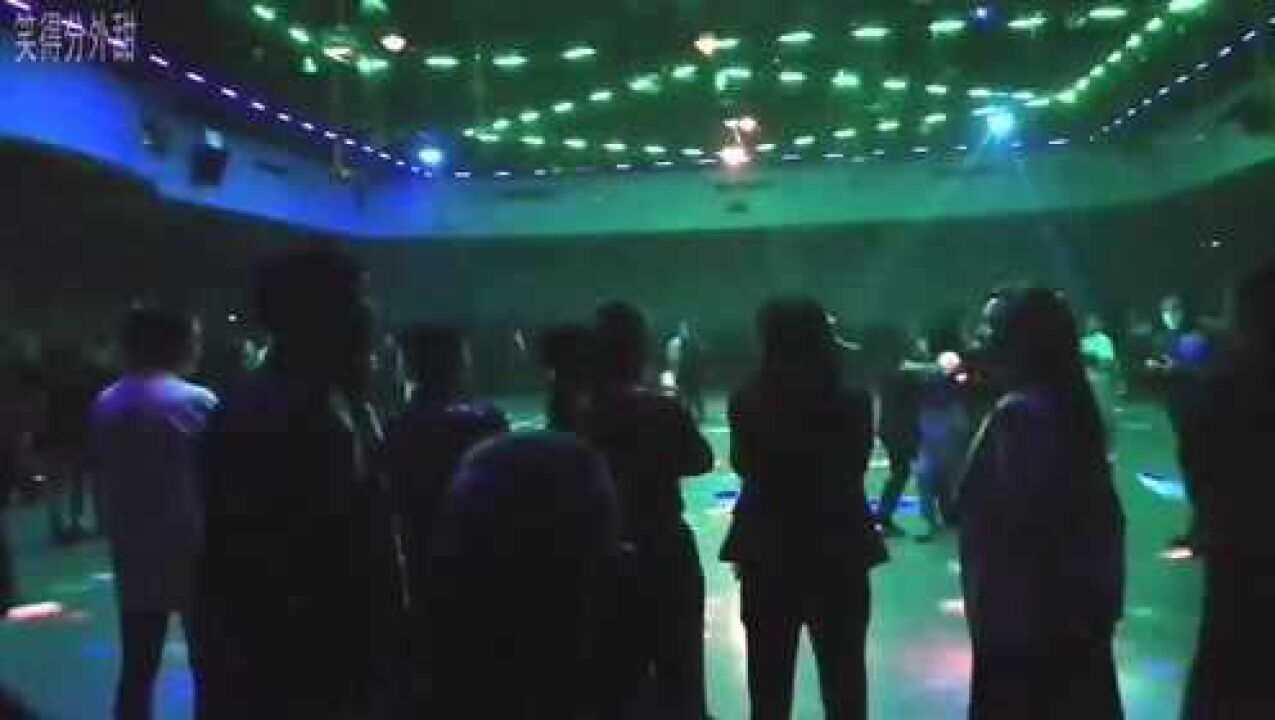 浙江宁波大众舞厅，跳舞10元一曲，等候的美女排排站！_高清1080P在线观看平台_腾讯视频