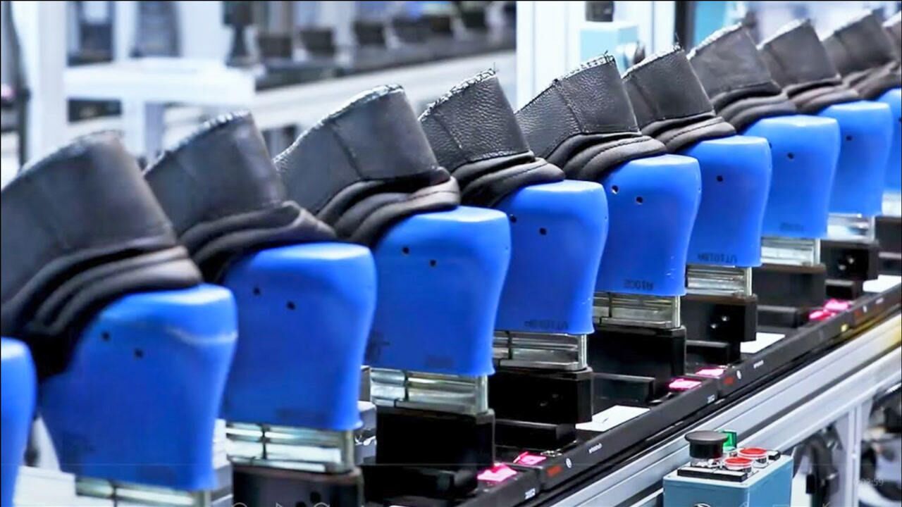 带你走进制鞋厂打工人真不容易对此深有感触