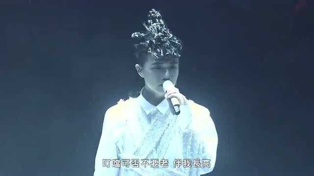 张敬轩演唱会现场《青春常驻》,美妙的旋律