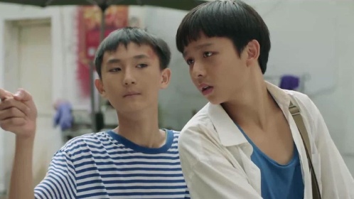 《夏日往事》名场面:邵杰和苦瓜被王龙追打;蛮横的邻居