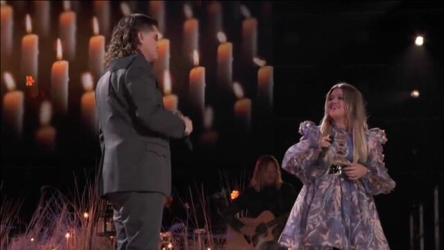 Kelly Clarkson刚出炉现场大放送!