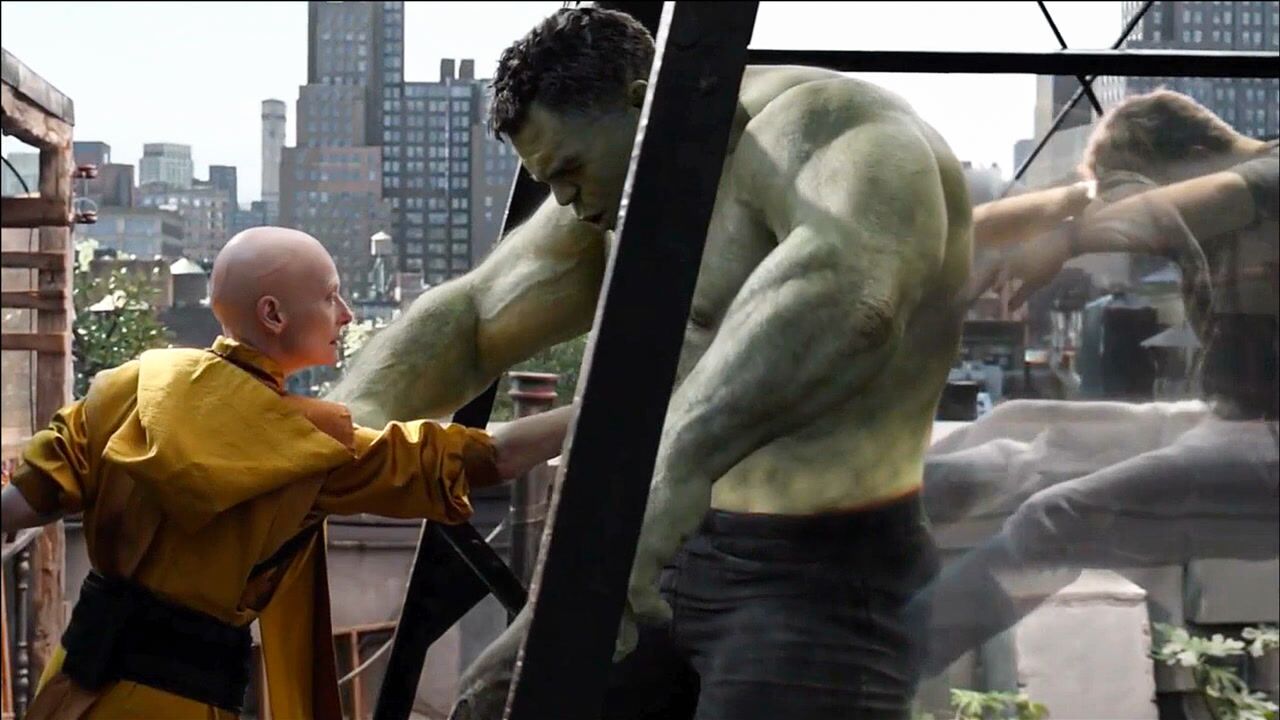 绿巨人vs古一法师:高手过招,胜负一瞬间