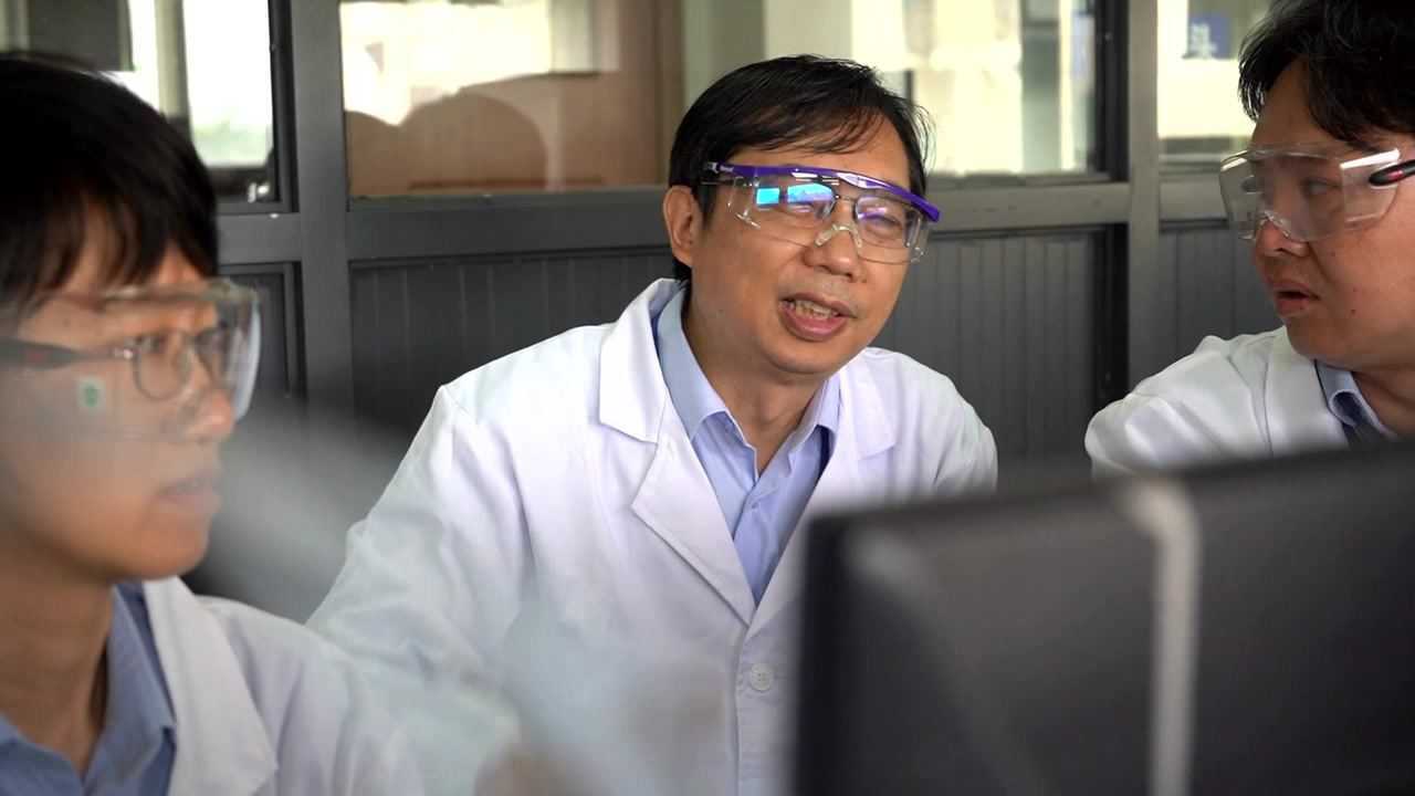 王树华:近40载执着研发 为国产氟化工迈向一流