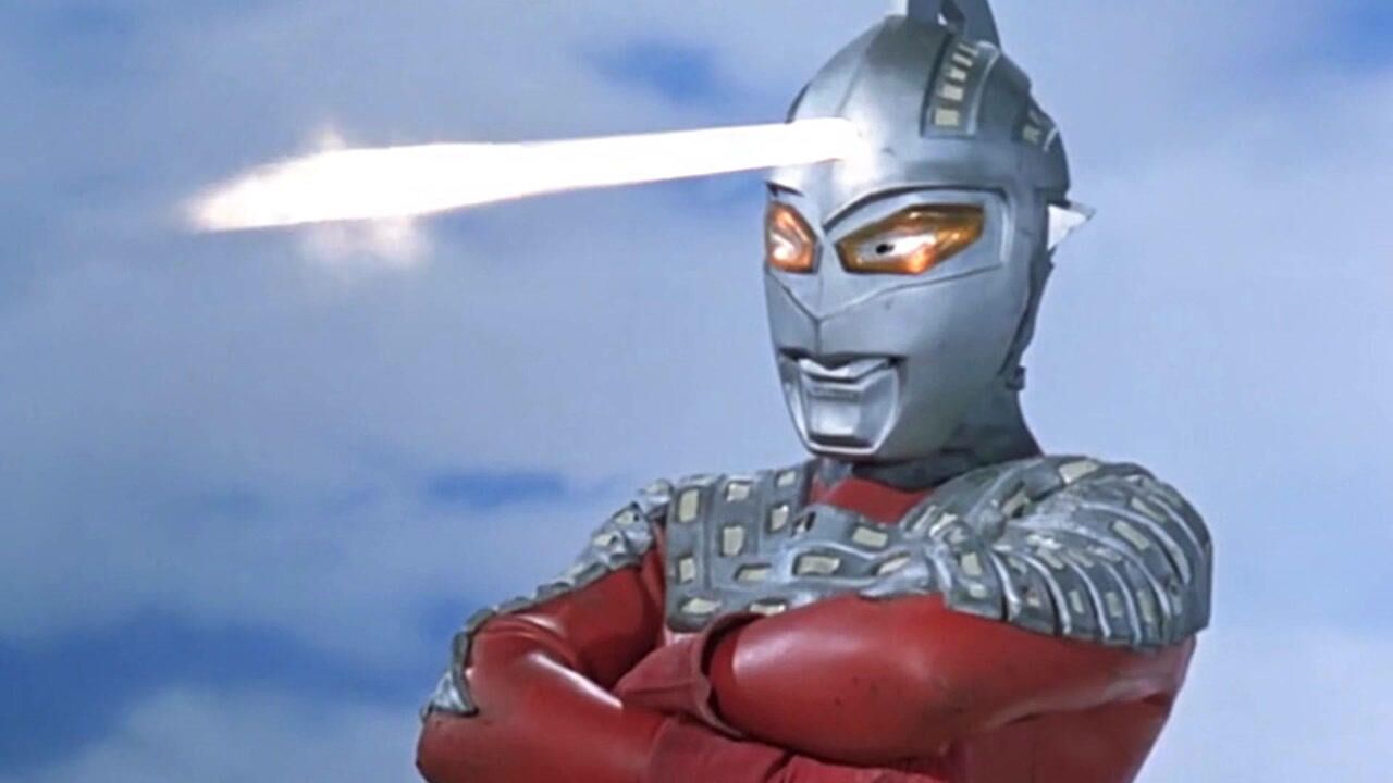 高清版的来了,赛文奥特曼奔跑也太可爱了吧,哈哈哈哈