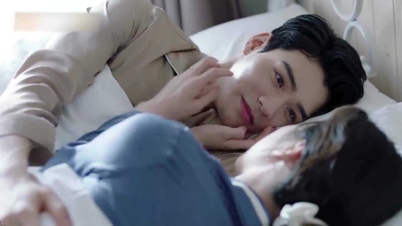 鹿方宁凌睿终于变真夫妻早上醒来凌睿睁眼举动甜死人