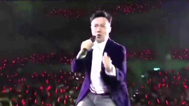 流行音乐分享,陈奕迅深情演唱《谢谢侬》诠释洒脱人生观,听完让人热血沸腾