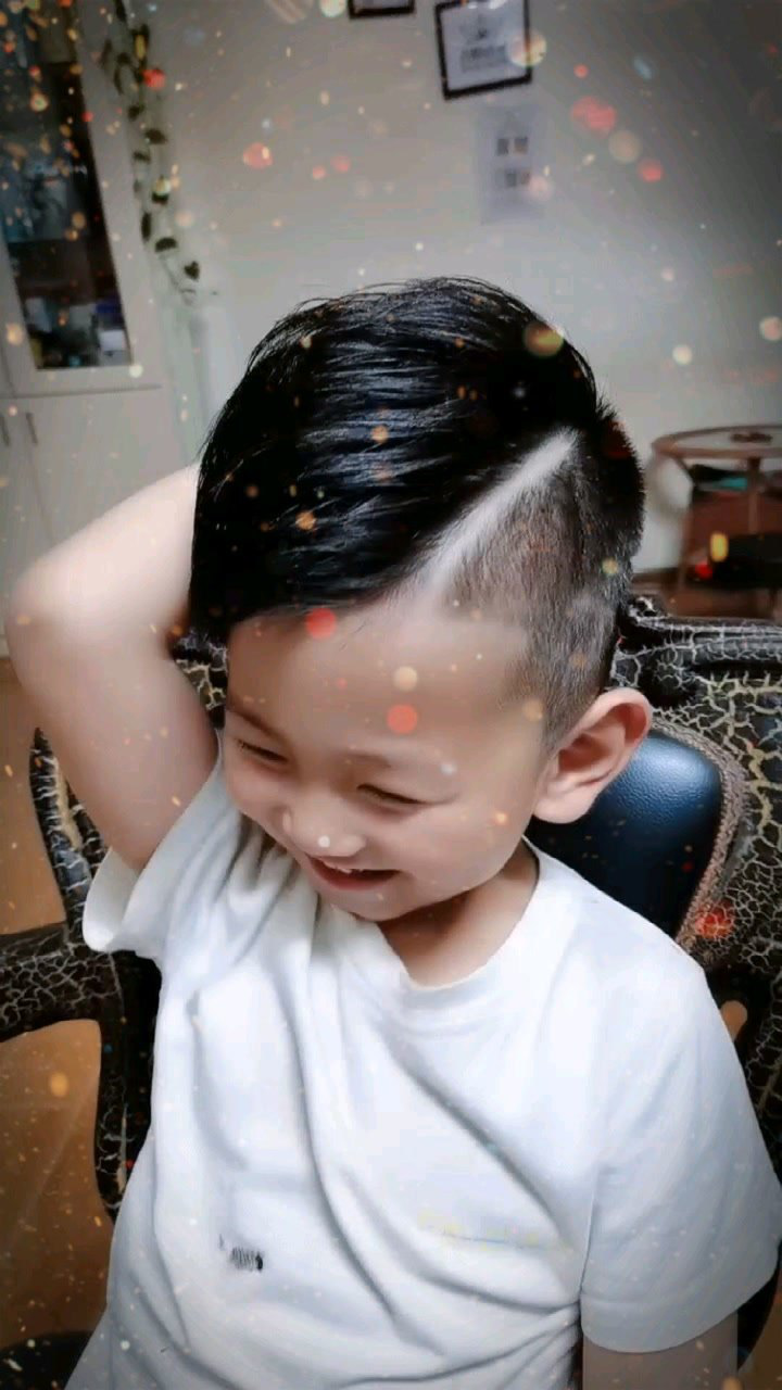 宝宝最喜欢的刻痕发型2