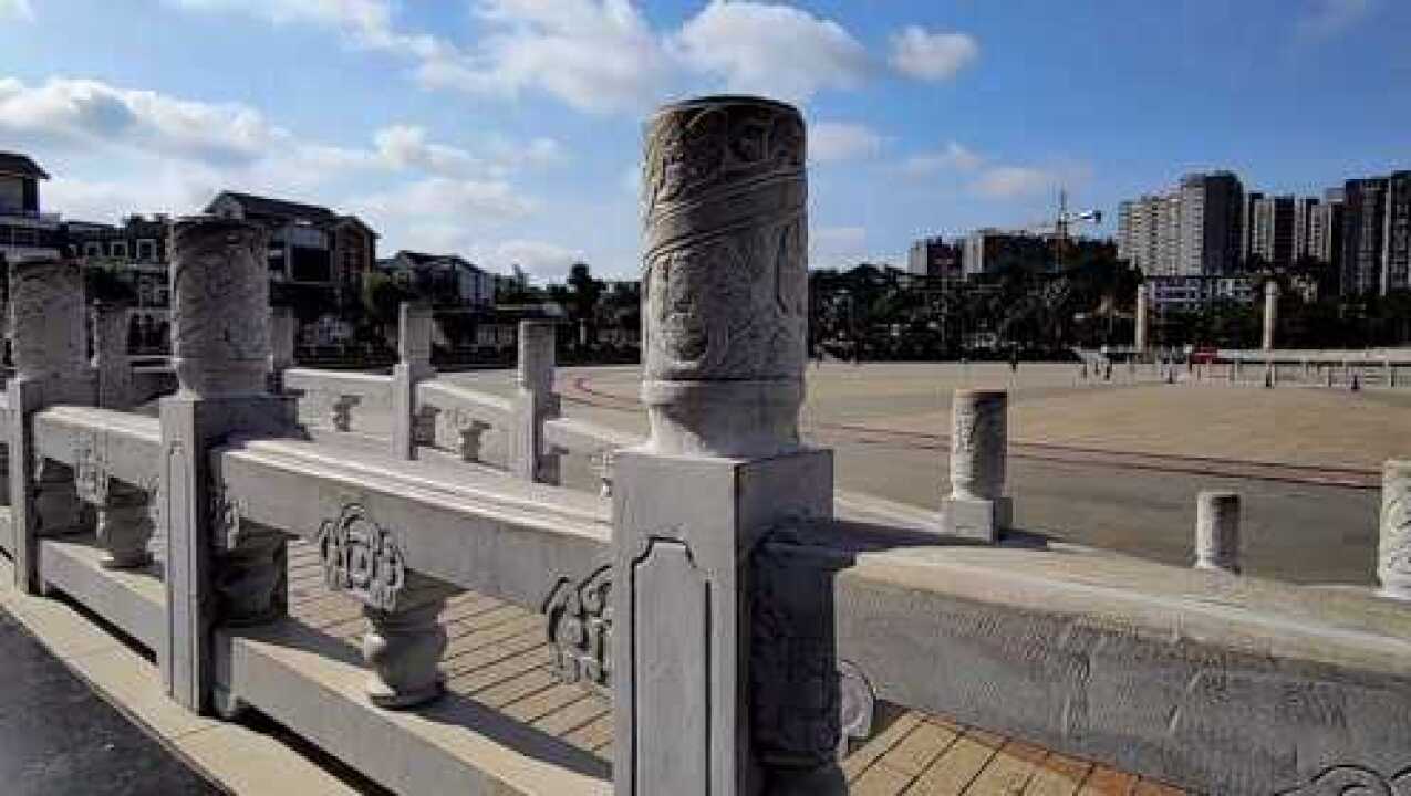 陆良西华公园:孩子们的天堂,老人的乐园