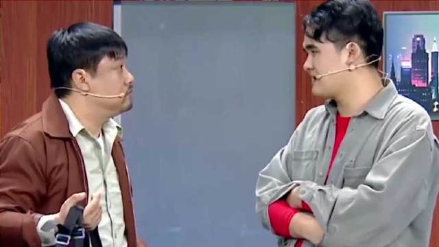 贾冰小品《人在囧车》片段,搭档王雪冬,搞笑这块就没输过