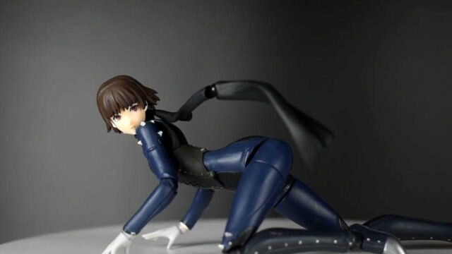 【赛博疯子评测】可惜是个平胸,Figma 417 女神异闻录5 新岛真