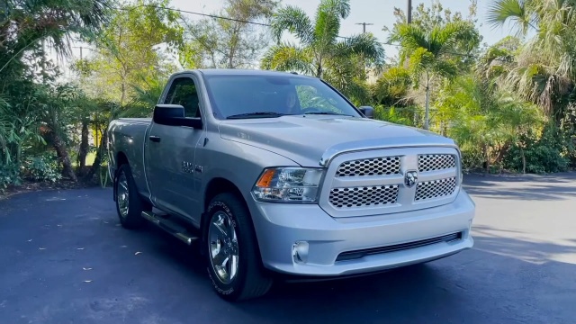 2014 Ram 1500,搭载HEMI 5.7L V8引擎