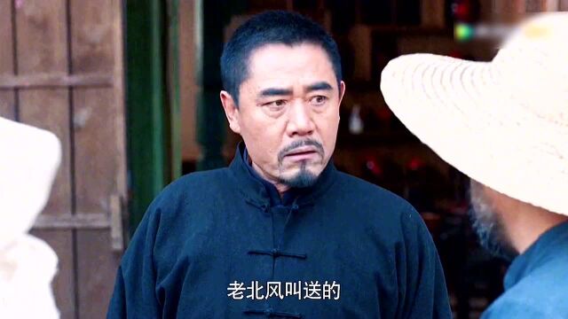 老北风干掉六个小鬼子,从监狱里逃出来,陈掌柜全心要保护他仗义