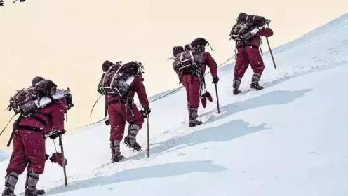 垂直极限②：攀登珠穆朗玛峰遇雪崩，6人救援队还没到又命悬一线！