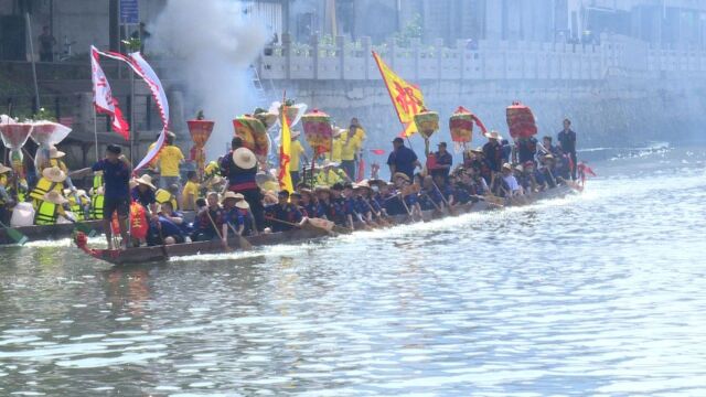 百年历史的广州车陂龙舟景迎新龙舟,老小齐上阵一起去“游龙”