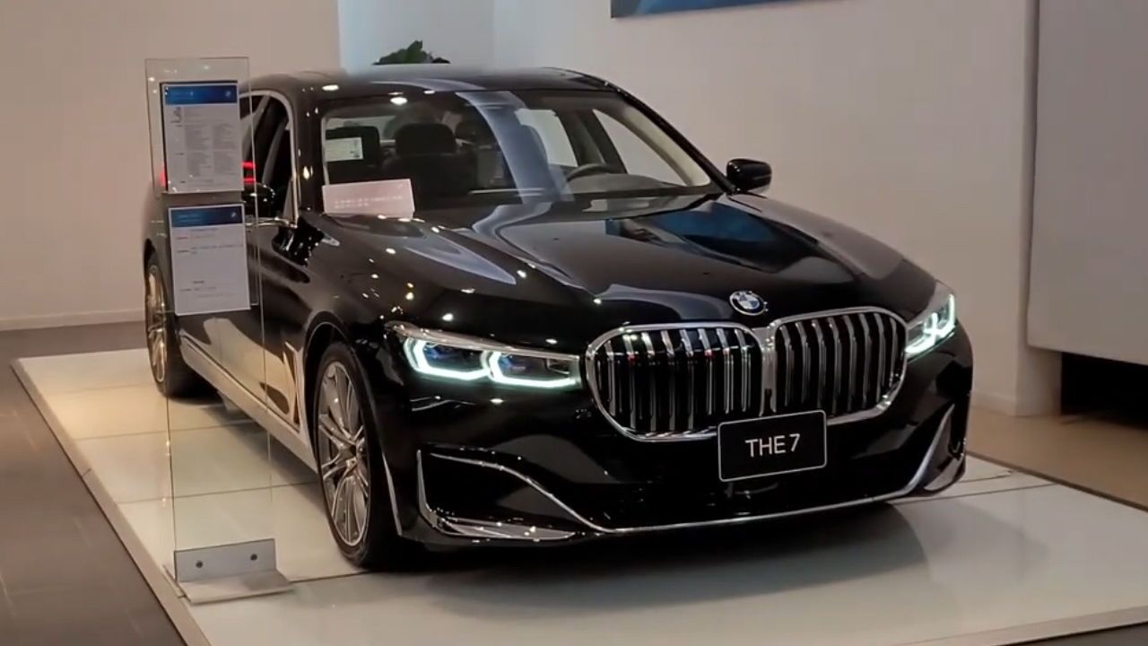 新车到店,实拍2022款宝马7系740li,外观内饰静态体验,太美了_腾讯视频
