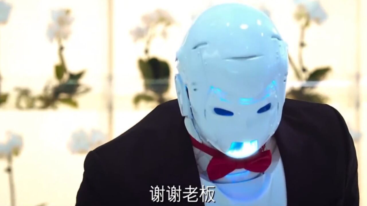 《澳门风云2》：机器人傻强真是太可爱了，还会讨要红包，笑死我了。#好片征集令#_高清1080P在线观看平台_腾讯视频