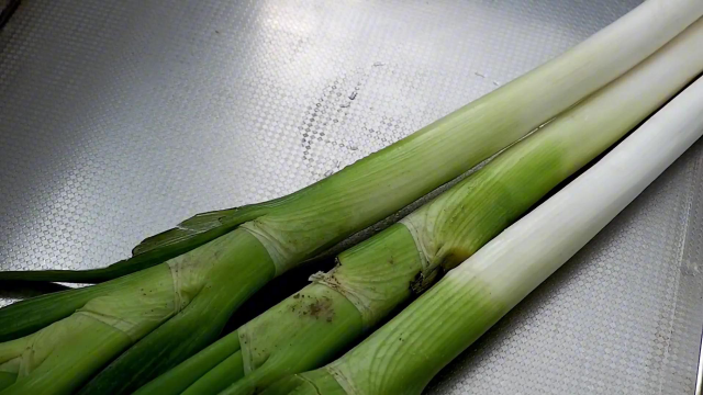 大葱放久易软烂,教您2招,放久也不坏,随用随取,不用经常买了