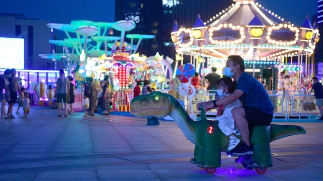 夏夜,大族广场重聚烟火气