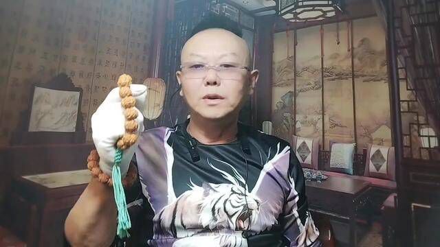 如挑选金刚菩提的品质?#文玩爱好者,#文玩手串,#文玩人