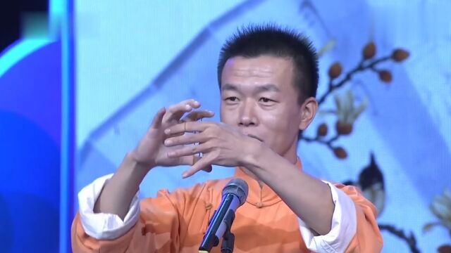 相声《变戏法》片段,刘春生舞台变戏法,搭档眼睛都瞪大了