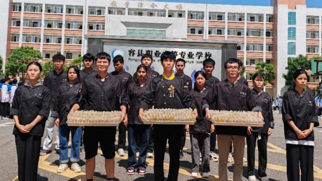 烹饪专业学生月饼制作精彩瞬间