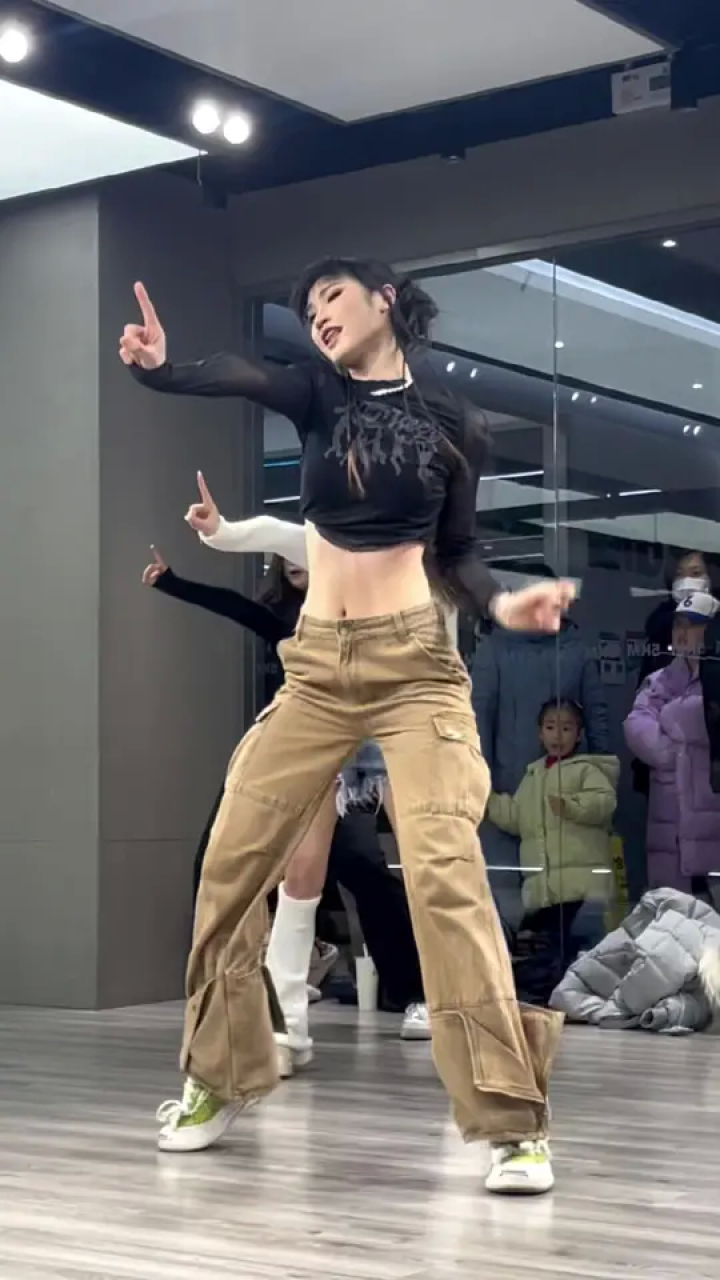 xg女团 这个发型我弄得很认真,花了我一个半小时#舞蹈课堂随拍