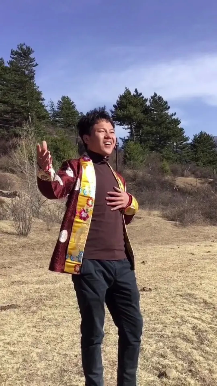 我为你轻轻地歌唱#美丽的高原红 #天籁之音 #大山里的风景 #扎西彭措