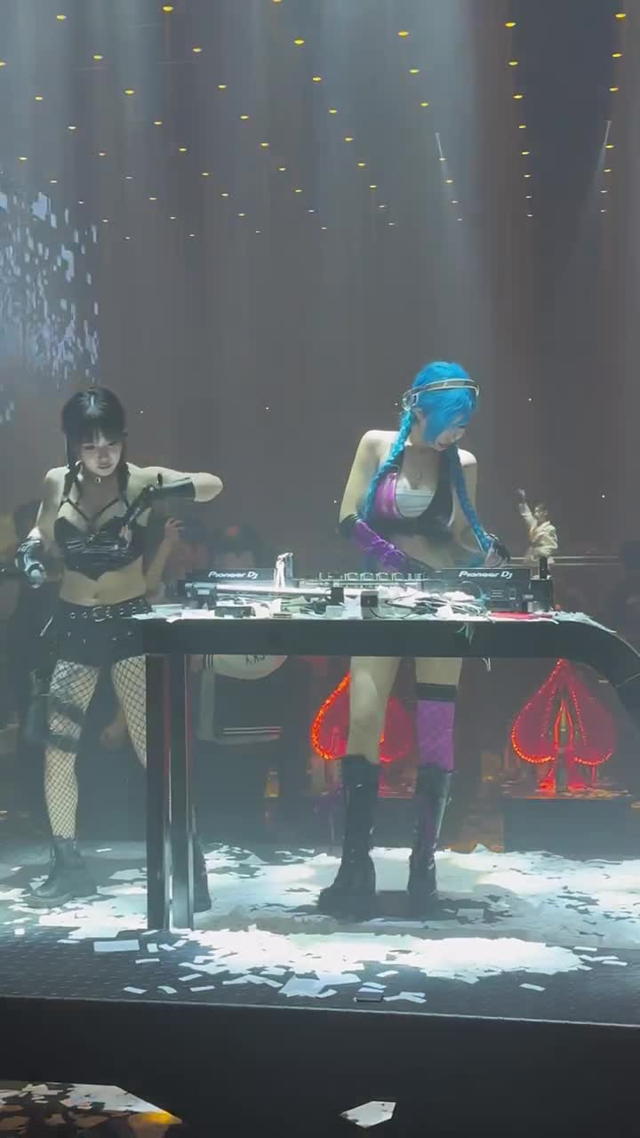 听说你们都喜欢金克丝? 南通酒吧 美女 蹦迪