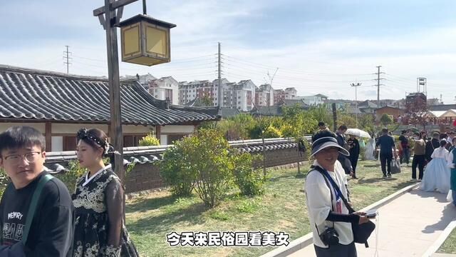 #创作灵感 #国庆吃喝玩乐节 #旅行就要逛吃逛吃 板蟹真的太够用了