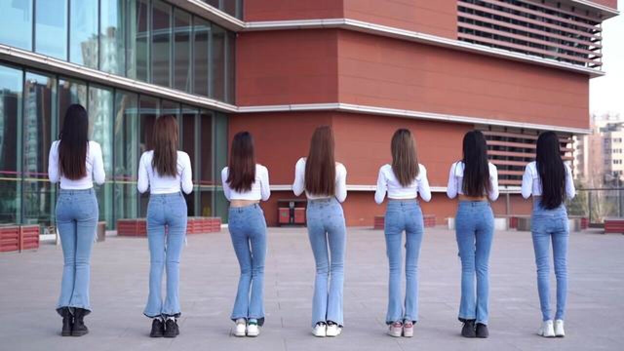 谁是背影杀手#晋城hq女团 #户外舞蹈 #感觉至上