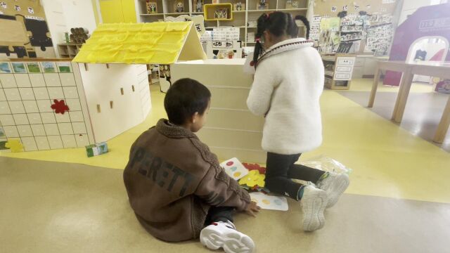 幼儿园益智区数学游戏樱花排队