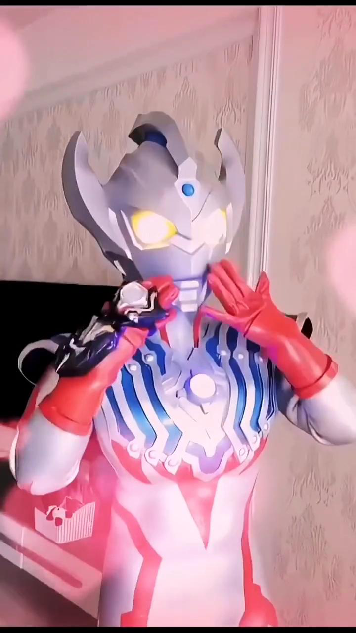 原来泰迦奥特曼怎么可爱