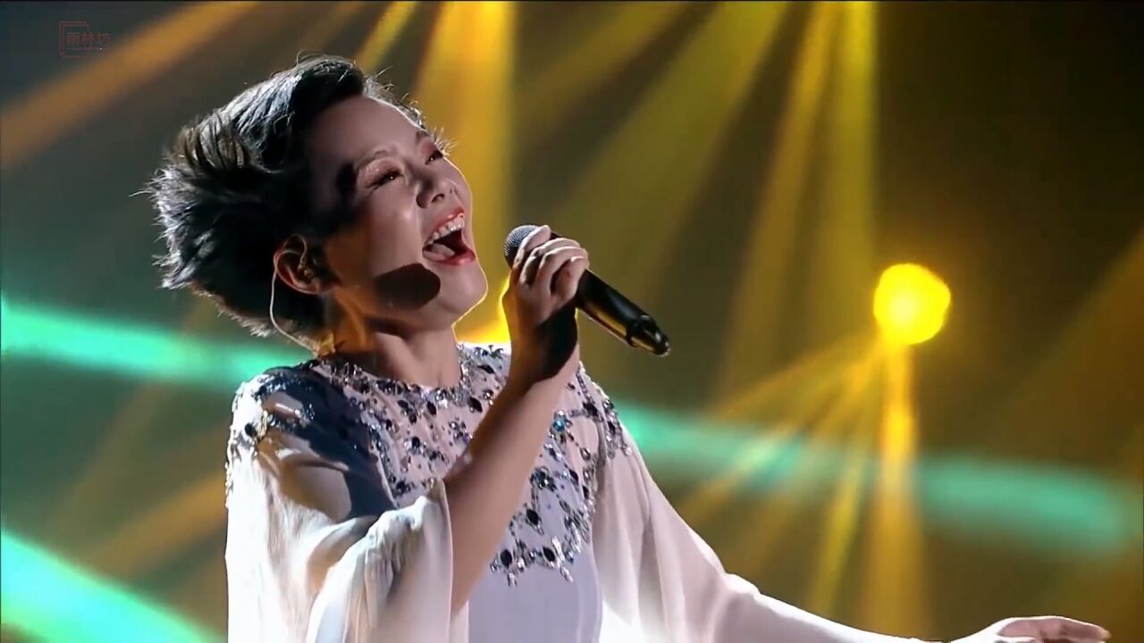 开口脆!神曲女神龚琳娜别样翻唱《小河淌水》,国家级唱功太牛了