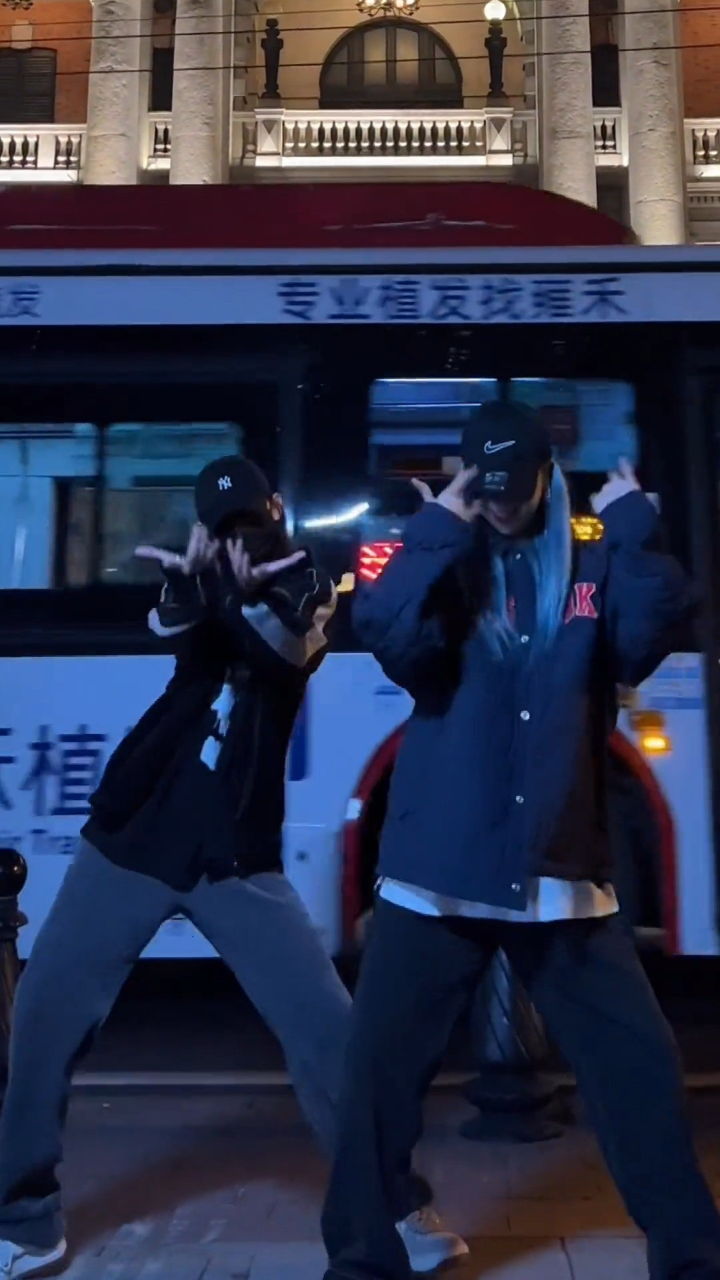 这个风格好找对象吗?wow我舞空间_jona 随性扭胯舞