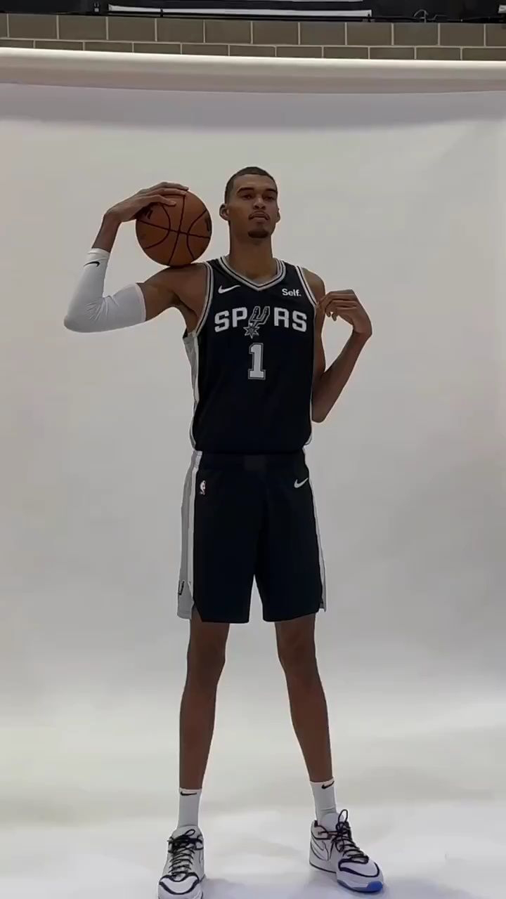 马刺1号新秀的寸头造型清爽来袭～#nba媒体日 #nba花絮