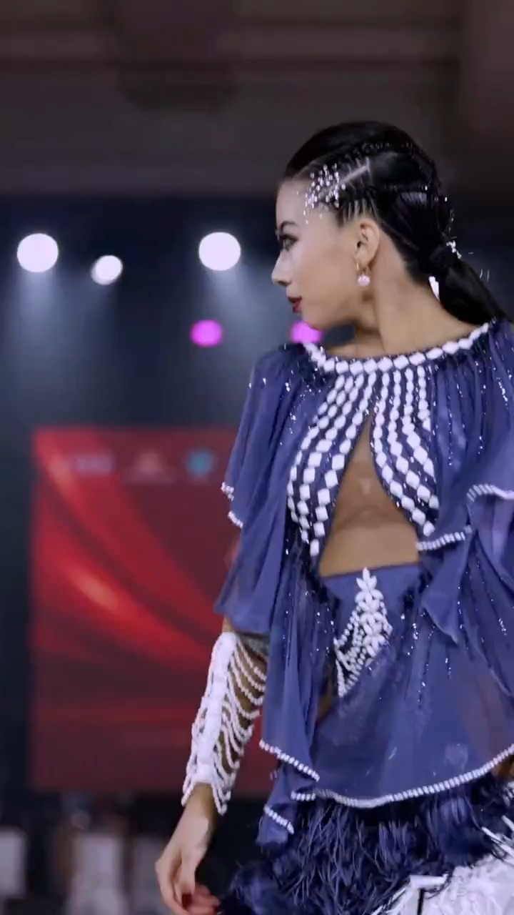 茉晗这个谢礼也太好看了,越来越有气质了