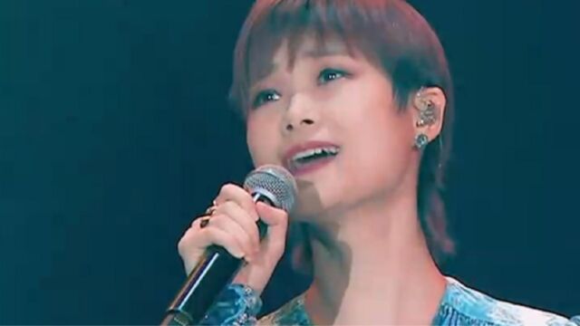 李宇春再现春晚歌曲《蜀绣》,曲调宛转悠扬,别有一番韵味