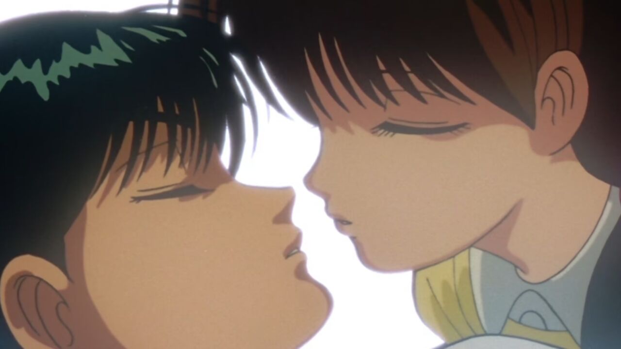 莹子不顾自身危险,冲入火场救下幽助,也让幽助得到复活的机会