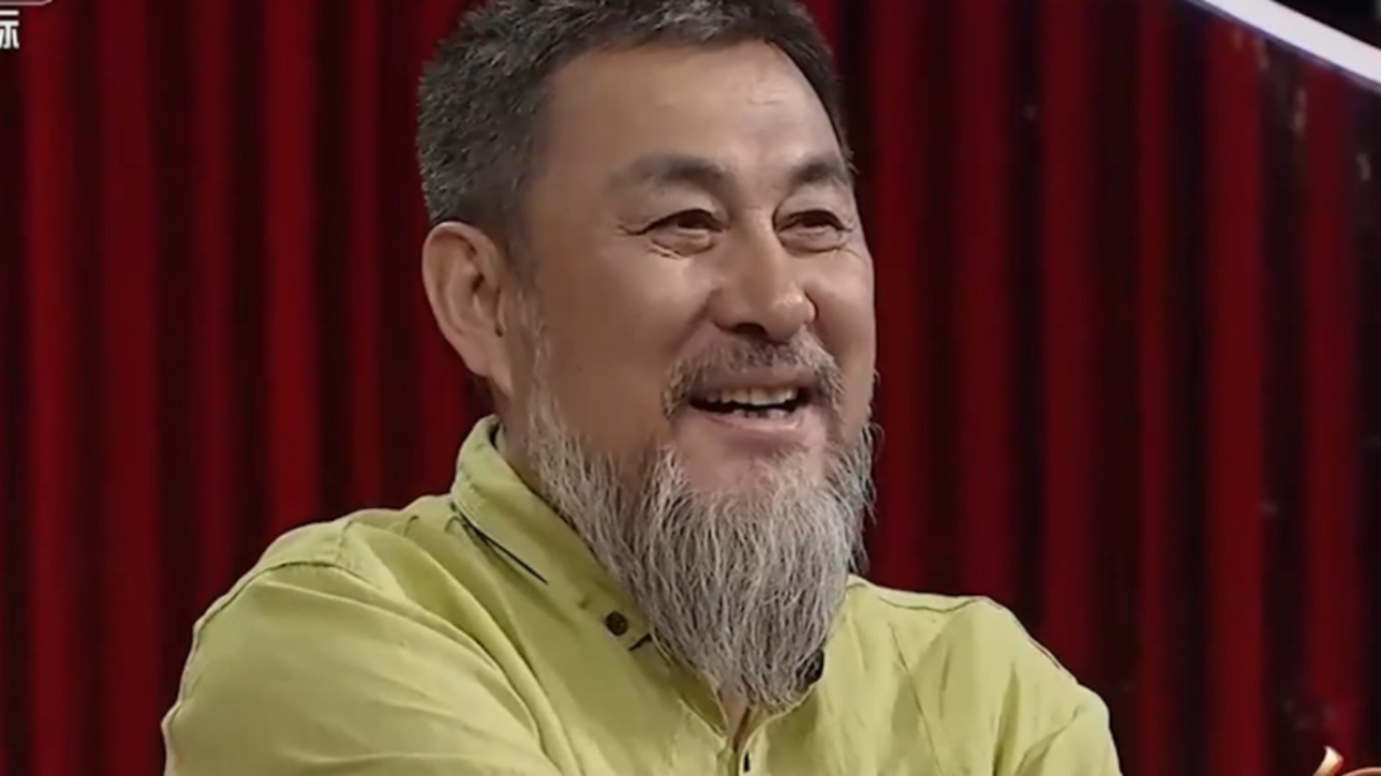 当初拍摄《三国演义》时,王扶林导演让李金祥给赤兔马"化装"