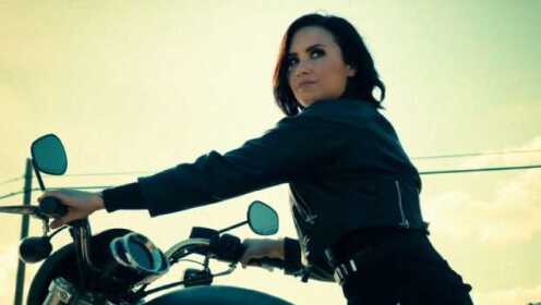 Demi Lovato《Confident》